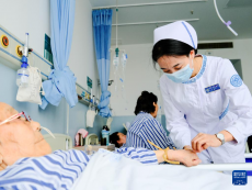 呼和浩特：蒙醫(yī)護(hù)士們的護(hù)士節(jié)