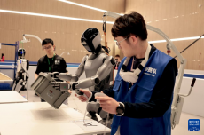 上海舉行國際人形機器人技能大賽