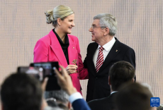 國際奧委會舉行主席職位交接儀式