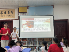 跨越時空的致敬：南華學子創(chuàng)新課堂撒播紅色種子