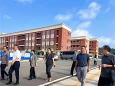 湖南隆回縣領(lǐng)導(dǎo)檢查花門學(xué)校秋季開學(xué)工作