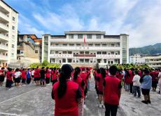 貴州錦屏縣啟蒙鎮(zhèn)多部門聯(lián)合開展校園法治教育宣傳活動(dòng)