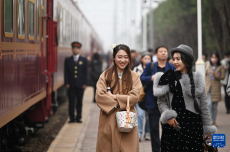 旅游專列“穿越”奇幻時光