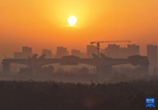 雄忻高鐵跨保滄高速特大橋合龍