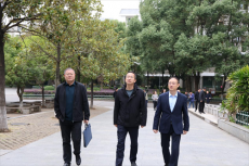 新疆鄯善縣教育代表團(tuán)來衡陽市一中開展教育交流活動